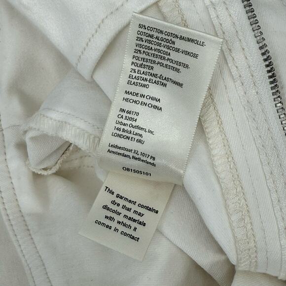 WE THE FREE x FREE PEOPLE Curvy Jeans Size 35 NWT White Denim Plus Curvy Raw Hem - Picture 15 of 16